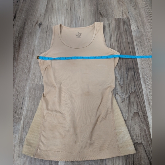 Tommie Cooper Women's Small Low Back Support Tank Top, Nude, Under Garment - Picture 2 of 10